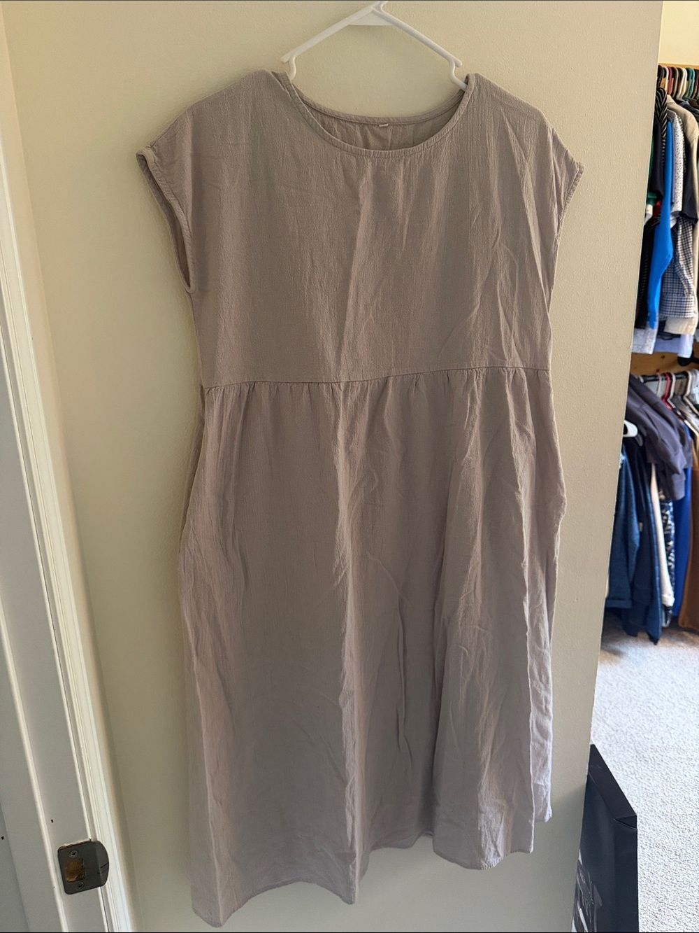 Relaxed Cap-Sleeve Midi Dress in Light Taupe
